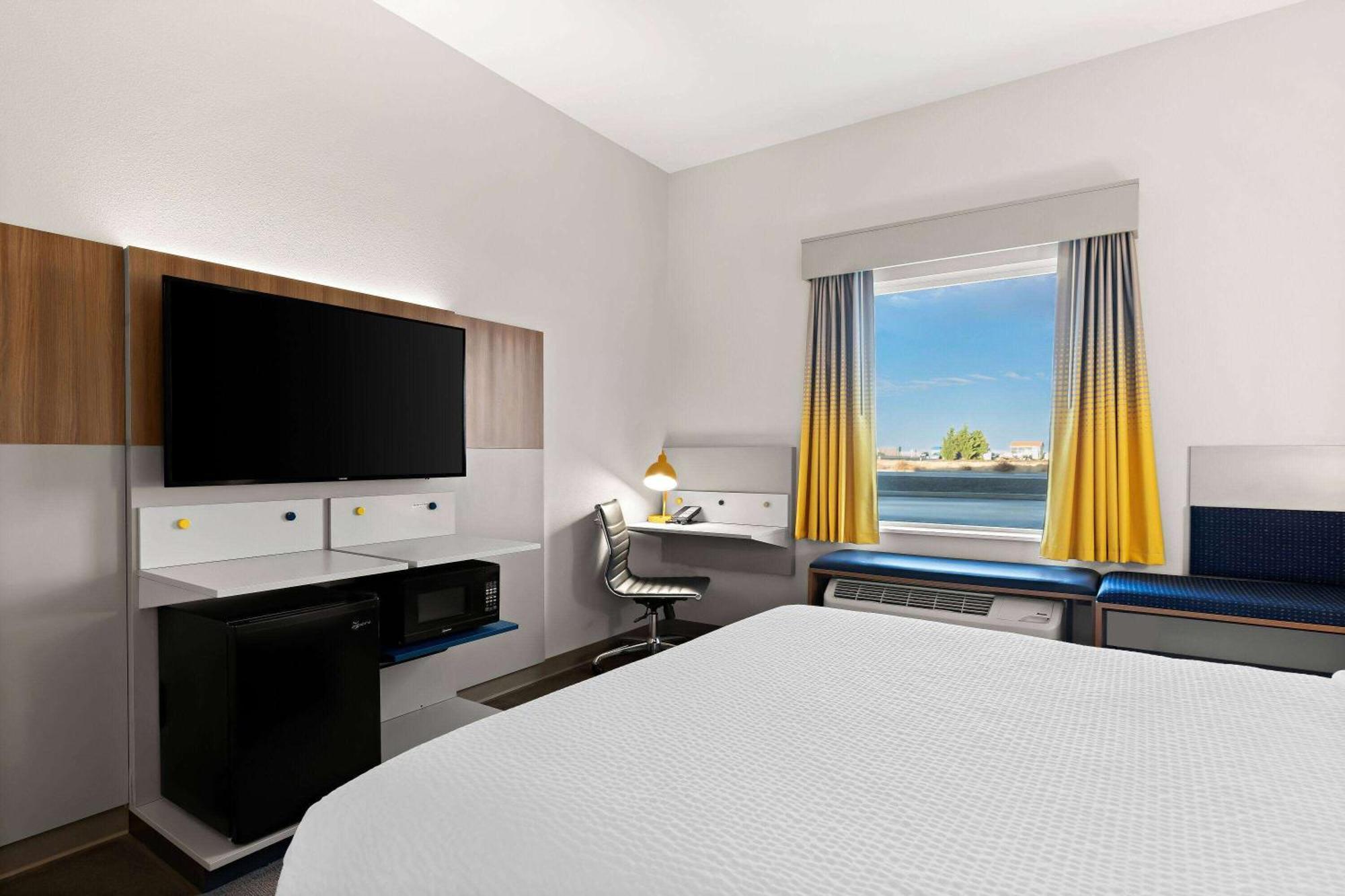 Holiday Inn Express & Suites George - Quincy South By Ihg Екстериор снимка