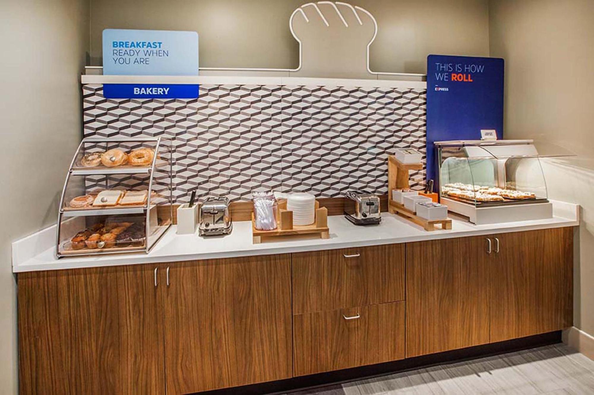 Holiday Inn Express & Suites George - Quincy South By Ihg Екстериор снимка